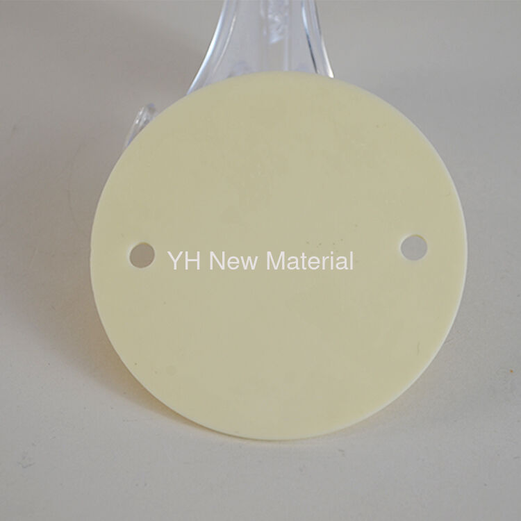 95% Alumina Ceramic Plate With Pre Drilled Hole High Temperature Resistance